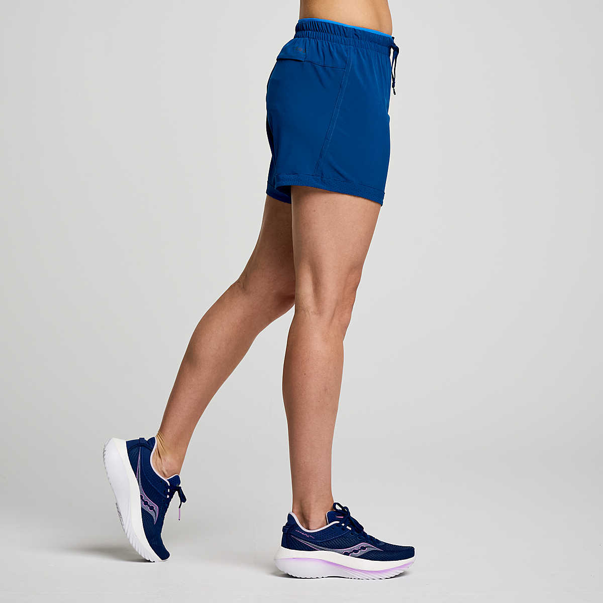 Saucony Women's OUTPACE 5” Short - Directoire Blue